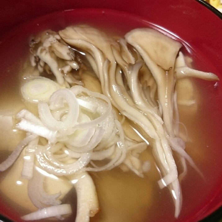 舞茸と豆腐の澄まし汁